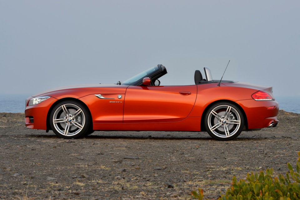 001-2014-bmw-z4.jpg