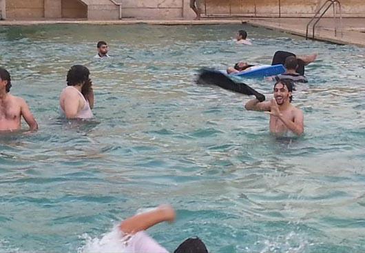 خوشگذرانی داعش 6.jpg