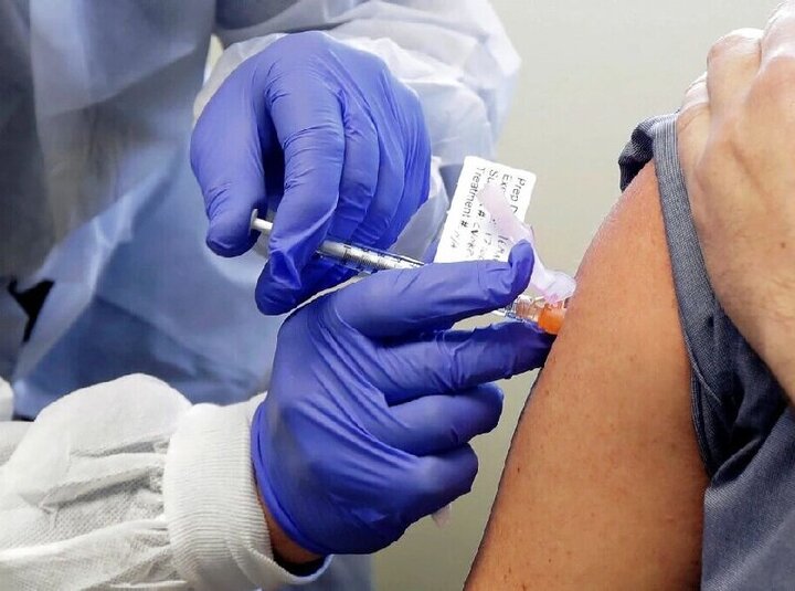 ?? درصد بستري‌هاي بالاي ?? سال واکسن‌نزده‌اند / پوشش دز اول واکسيناسيون کرونا در کشور به ?? درصد رسيد