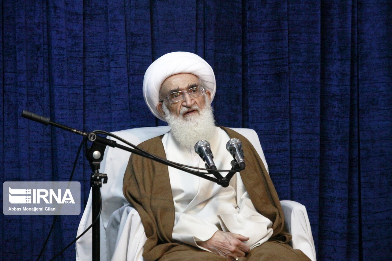آيت‌الله نوري همداني:دشمن به دنبال اخلال در امنيت کشور است