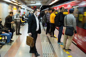 عکس خبري -علت اختلال در حرکت قطارهاي مترو در ايستگاه ارم سبز
