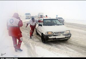 عکس خبري -بارش برف و باران در ? استان/ تردد در جاده‌هاي کوهستاني فقط با زنجير چرخ