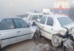 عکس خبري -گزارش خودروسازان از تصادف زنجيره اي بهبهان/ يک ايربگ باز شد
