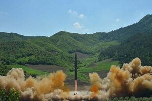 عکس خبري -چهارمين موشک بالستيک کره شمالي پرتاب شد
