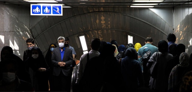 عکس خبري -علت طولاني شدن گردش «دلتا» در ايران / تهديد «اُميکرون» براي ? ميليون واکسن‌نزده
