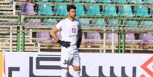 عکس خبري -مخالفت منصوريان با پرسپوليسي شدن دروازهبان نفت آبادان