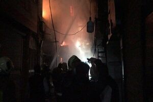 عکس خبري -گزارش پليس از آتش سوزي بازار تهران/ خسارت ??مغازه ومصدوميت يک نفر