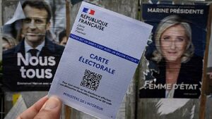 عکس خبري -انتخابات فرانسه/ آيا راي دهندگان حادثه‌ي غير مترقبه‌اي را رقم خواهند زد؟