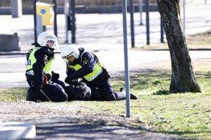 عکس خبري -نقض فراگير حقوق بشر در سوئد/ از خشونت مرگبار پليس تا حمايت از فعاليت سازمان‌هاي نژادپرستانه