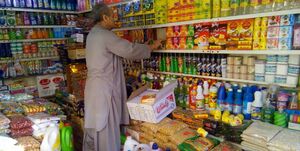 عکس خبري -افزايش ? برابري قيمت کالاهاي يارانه‌اي ايران در بازار افغانستان