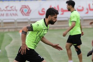 عکس خبري -بازيکن ملي پوش با پرسپوليس تمديد کرد