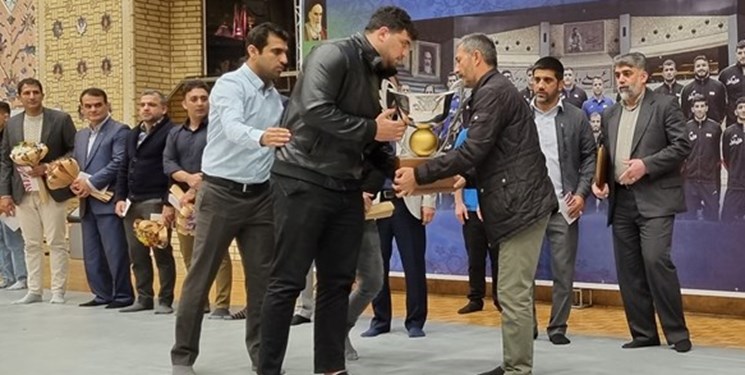 کار زيباي فدراسيون کشتي در تجليل از خانواده شهيد امنيت