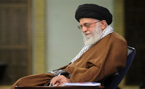 پاسخ محبت آميز امام خامنه اي به نامه يک دانش آموز