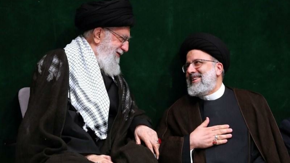 رهبر انقلاب: ملت ايران خدمتگزار مخلص و باارزشي را ازدست داد / اعلام ? روز عزاي عمومي