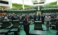 عکس خبري -عذرخواهي احمدي‌نژاد از مجلس
