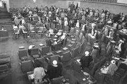 عکس خبري -نمايندهاي که به خاطر اعدام پسرش از نمايندگي استعفا داد