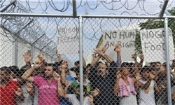 عکس خبري -معترضان يوناني ساختمان وزارت کار را به تصرف درآوردند