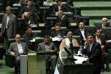 عکس خبري -احمدي‌نژاد افشاء کرد:ورود فاضل لاريجاني به پرونده‌مرتضوي