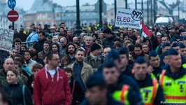 عکس خبري -اعتراض مجارستاني‌ها به تغييرات قانون اساسي