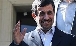عکس خبري -بازديد سرزده احمدي‌نژاد از ستاد تسهيلات نوروزي