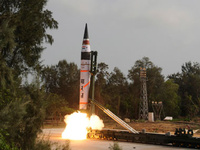 عکس خبري -هند يک موشک بالستيک هسته‌اي آزمايش کرد