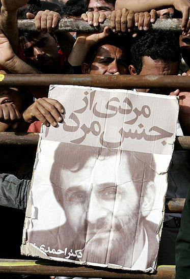 عکس خبري -آيا جليلي همان احمدي نژاد است ؟