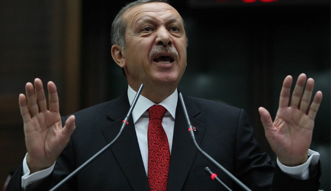 عکس خبري - فعال انگليسي: اردوغان خائن است