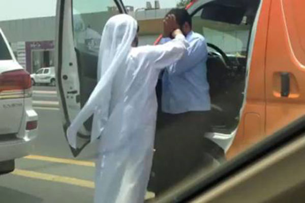 عکس خبري -عاقبت شاکي شدن در دبي