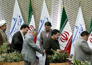 عکس خبري -تسامح و سازش مجلس با اتوبوس حسن روحاني + آمار