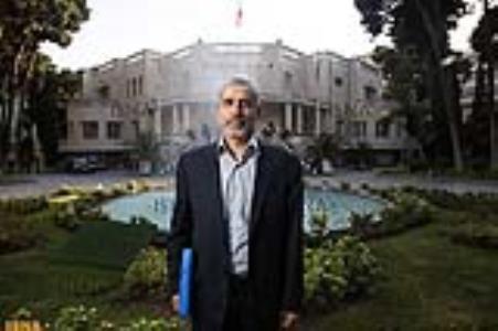 عکس خبري -از ماجراي پيشنهاد رشوه تا اولين برخورد احمدي نژاد با مصلحي بعد از خانه نشيني