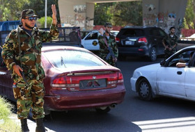 عکس خبري - درگيري‌ ارتش ليبي با شبه‌نظاميان مسلح در بنغازي