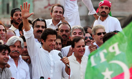 عکس خبري -عمران خان جاسوس سيا در پاکستان را معرفي کرد