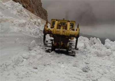 عکس خبري -دولت هيچ اقدام جدي براي رفع مشکلات ناشي از برف مازندران انجام نداد