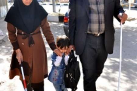 عکس خبري - نگار کوچولو با حکم دادگاه به خانه مي رود