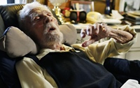 عکس خبري - سالمندترين مرد جهان در ??? سالگي درگذشت