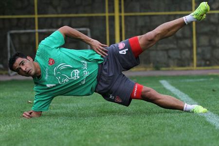 عکس خبري -بازيکني‌که از پيوستن‌به پرسپوليس پشيمان شد