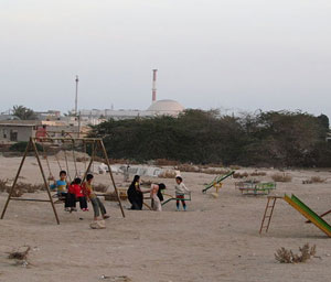 عکس خبري -خطر و ضرورت جابجايي 2 روستاي کنار نيروگاه اتمي بوشهر/ روسيه دو راکتور 1000 مگاواتي  در ايران نصب خواهد کرد