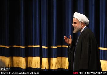 عکس خبري -سوالي که روحاني از دانش اموزان پرسيد؟