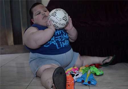 عکس خبري -کودک 3 ساله با 70 کيلو وزن+ عکس