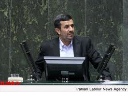 عکس خبري -احمدي‌نژاد: دولت هيچ تعهدي درباره استيضاح نداده است