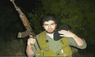 عکس خبري -آزادي يكي از نيروهاي حزب الله از دست عناصر مسلح 