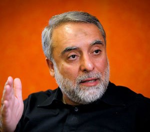 عکس خبري -روايت رجبي دواني از صلحي که اين روزها وارونه روايت ميشود