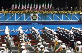 عکس خبري -آغاز رژه بزرگ روز ارتش با حضور رئيس‌جمهور