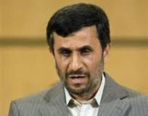 عکس خبري -احمدي‌نژاد:ارتش در اوج ‌اقتدار است
