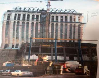 عکس خبري -ساخت هتلي با طبقات غيرقانوني در شمال پايتخت