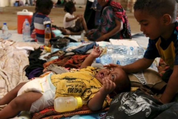 عکس خبري -فاجعه انساني در يمن رخ مي دهد/3500 کشته در پي حملات سعودي ها 