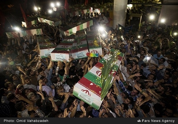 عکس خبري -مراسم وداع با غواصان شهيد در دانشگاه تهران