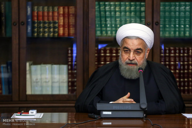 عکس خبري -روحاني: سيزده آبان سر منشاء استقلال کشور و استکبار ستيزي است