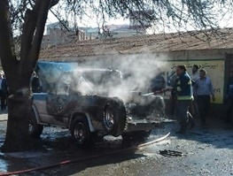 عکس خبري -انفجار کپسول خودرو پاترول را به آتش کشيد