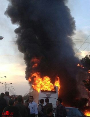 عکس خبري -انفجار و آتش سوزي اتوبوس دانشجويان در گناباد به خير گذشت+ عکس